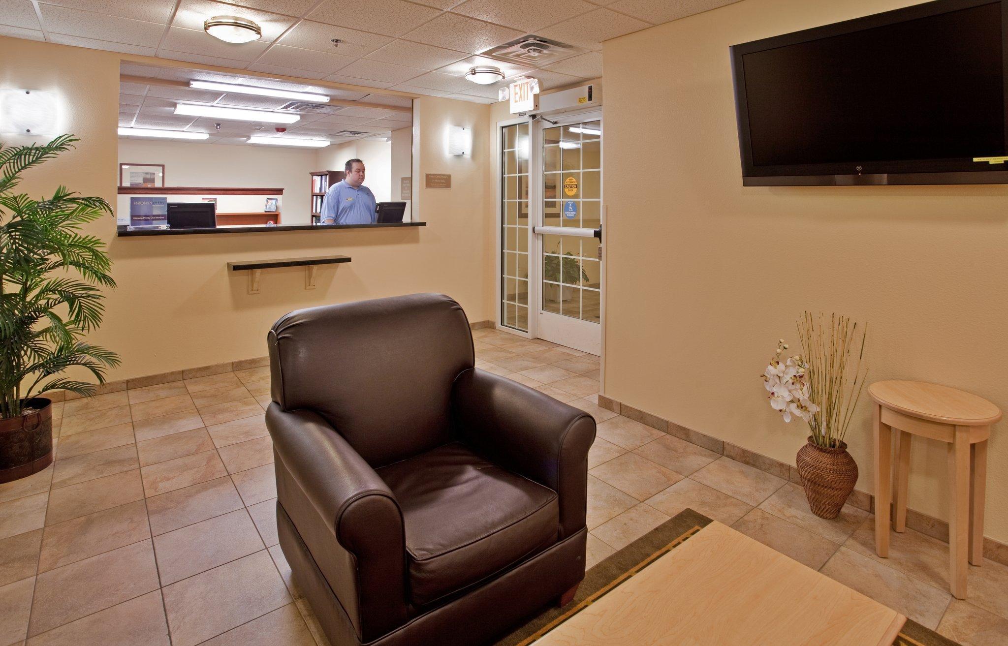 Candlewood Suites Olathe, An Ihg Hotel Extérieur photo